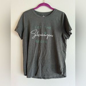 Women’s size medium Sonoma holiday t-shirt